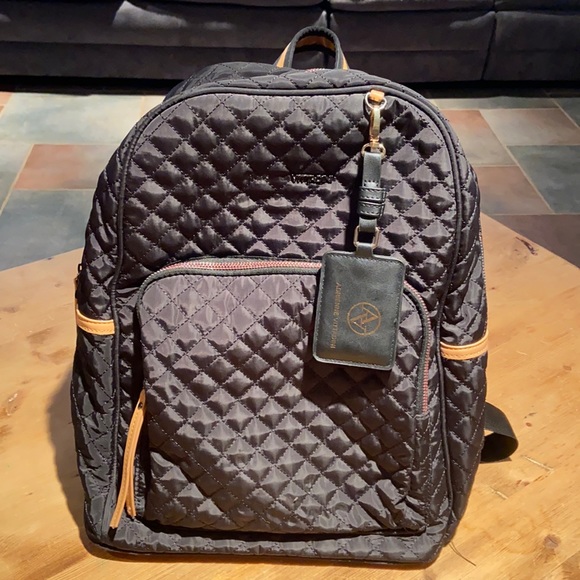 adrienne vittadini backpack quilted